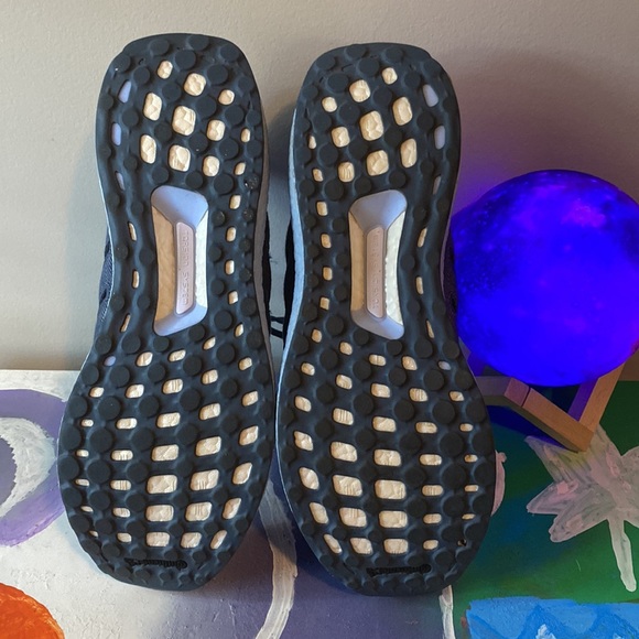 Highly underrated and sought after ultra boost 4.0’s - Picture 3 of 7